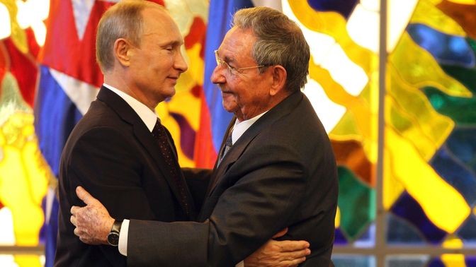 Raúl Castro und Wladimir Putin