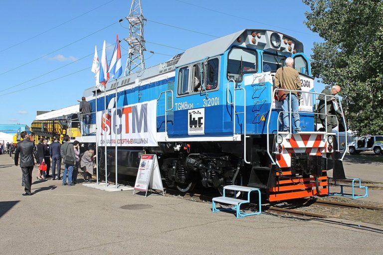 russische Diesellokomotiven vom Typ TGM8KM