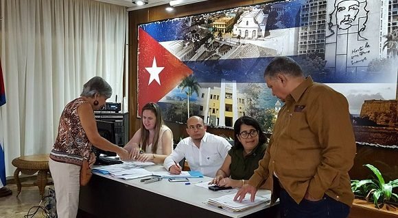 Abstimmung kubanischer Diplomaten in Argentinien
