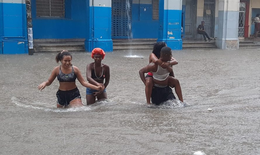 Schwere Regenfälle sorgen für Überschwemmungen in Havanna