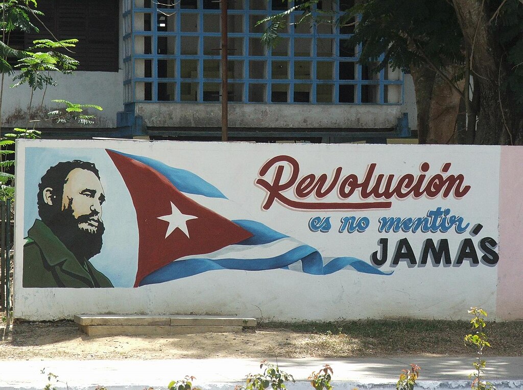Kubanisches Propagandaposter auf dem steht: "Revolution bedeutet, niemals zu lügen"